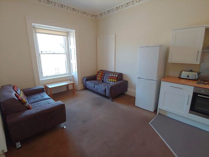 3 Bedroom Flat To Rent In () Grindlay Street, Edinburgh, EH3