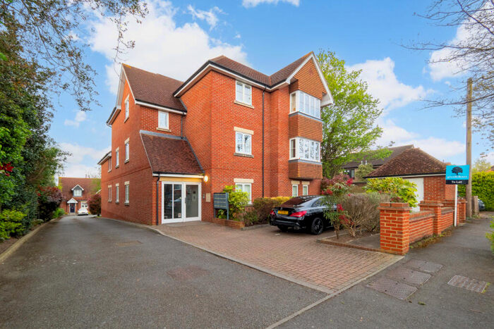 2 Bedroom Apartment To Rent In Tegan Close, Sutton, Surrey, SM2