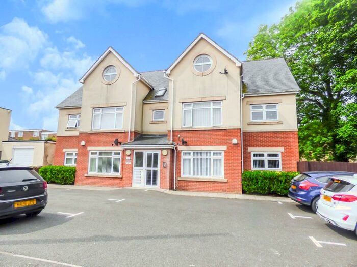 2 Bedroom Flat To Rent In Syke Road, Burnopfield, Newcastle Upon Tyne, Durham, NE16