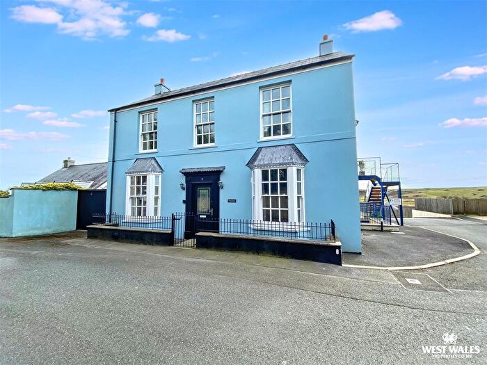 3 Bedroom Semi Detached House For Sale In Golygfa Coron, Penally, SA70