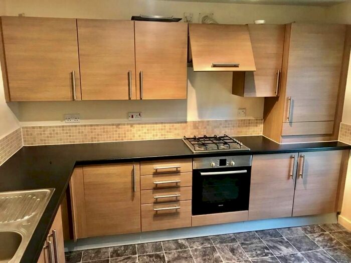 2 Bedroom Flat To Rent In Barnsbridge Grove, Barnsley S70