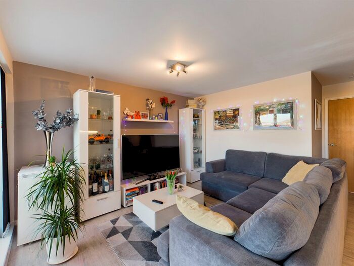 2 Bedroom Flat For Sale In Sussex Wharf, Shoreham-By-Sea, BN43
