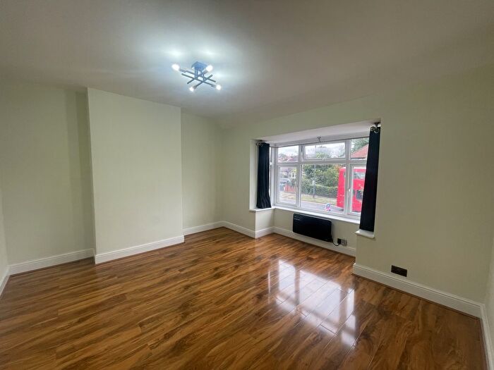 1 Bedroom Maisonette To Rent In Eastcote Lane, Harrow, HA2