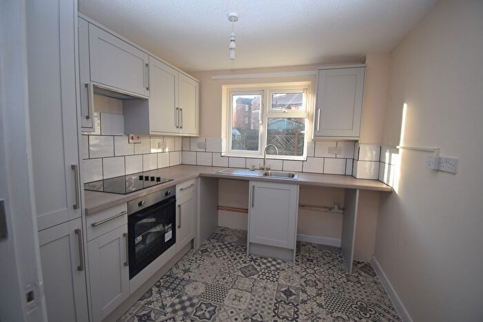 2 Bedroom Flat To Rent In Brookland Road, Huish Episcopi, Langport, TA10