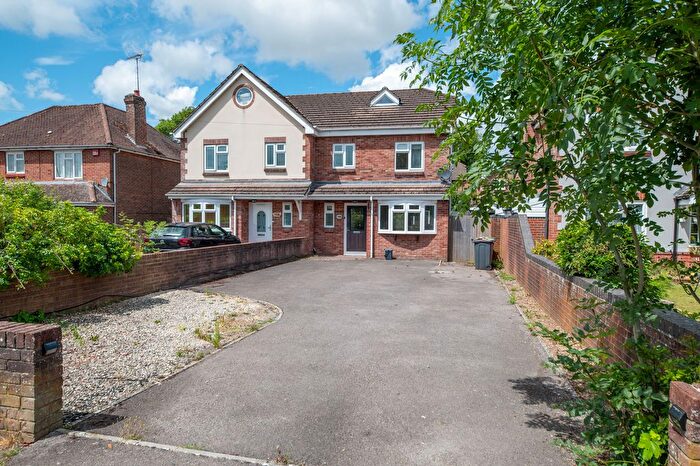 4 Bedroom Semi-Detached House For Sale In Frogmore Lane, Lovedean, PO8