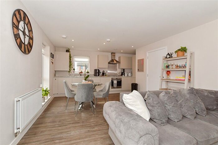 1 Bedroom Flat For Sale In Cheerio Lane, Pease Pottage, Crawley, West Sussex, RH11