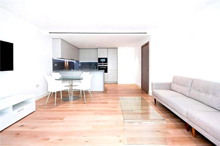 2 Bedroom Apartment To Rent In Admiralty House, Vaughan Way, London, E1W