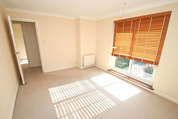 2 Bedroom Flat For Sale In Tubbenden Lane South, Farnborough Village, BR6