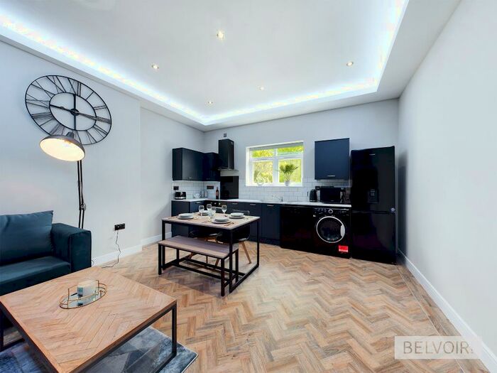 3 Bedroom Flat To Rent In Clarendon Road, Birmingham, B16