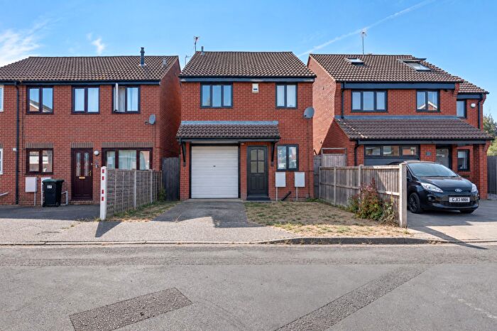 3 Bedroom Detached House For Sale In Mandy Close, Ipswich, IP4