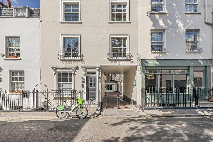 1 Bedroom Flat For Sale In Frederic Mews, London, SW1X