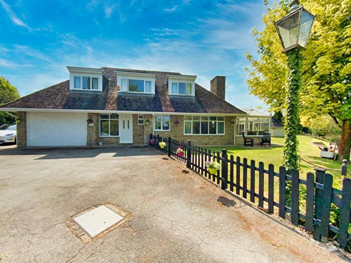 4 Bedroom Detached House For Sale In Market Rasen Road, Dunholme, Lincoln, LN2