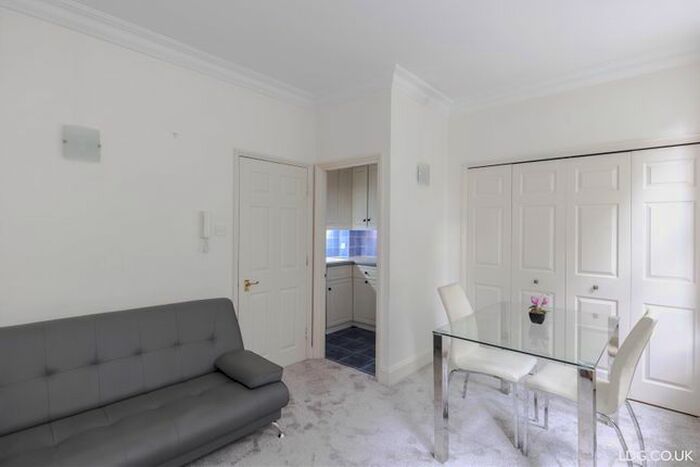 1 Bedroom Flat To Rent In Great Titchfield Street, Fitzrovia, W1W