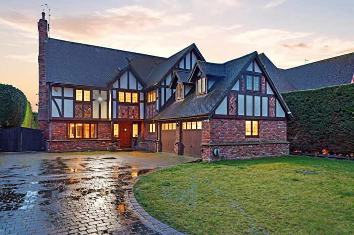 5 Bedroom Detached House For Sale In Homestead Road, Ramsden Bellhouse, Billericay, CM11