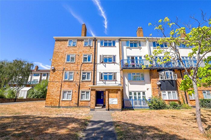 2 Bedroom Flat For Sale In Attlee Terrace, Prospect Hill, London, E17