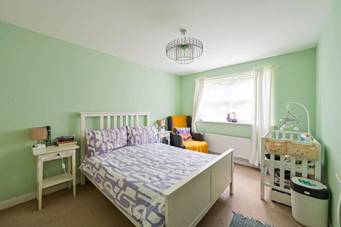 2 Bedroom Flat For Sale In Gilson Place, Muswell Hill, London, N10