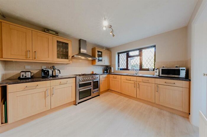 4 Bedroom Detached House For Sale In Spoonley Wood, Bancroft Park, Milton Keynes, MK13