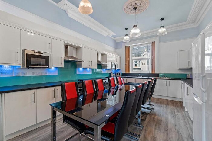 13 Bedroom Terraced House To Rent In North Hill, Plymouth, PL4