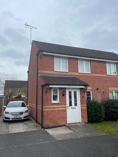 2 Bedroom Town House To Rent In Rose Close, Derby, DE73