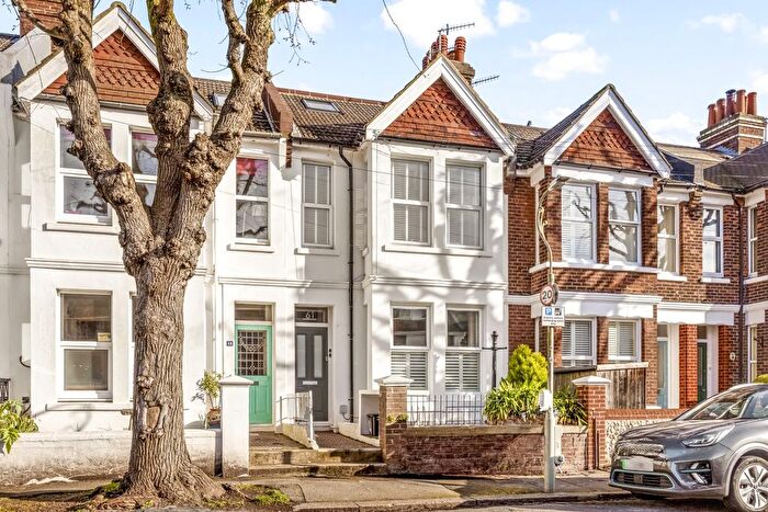 1 Bedroom Flat To Rent In Hythe Road, Brighton, East Sussex, BN1