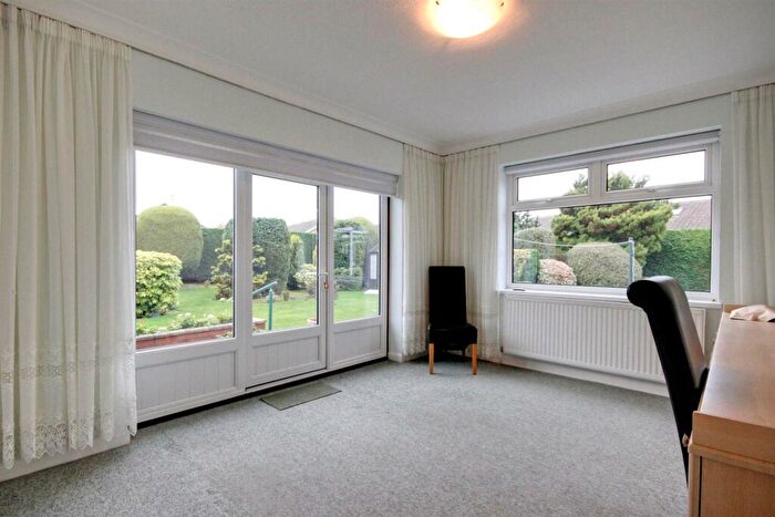 3 Bedroom Detached Bungalow For Sale In Northstead Close, Willerby, Hull, HU10