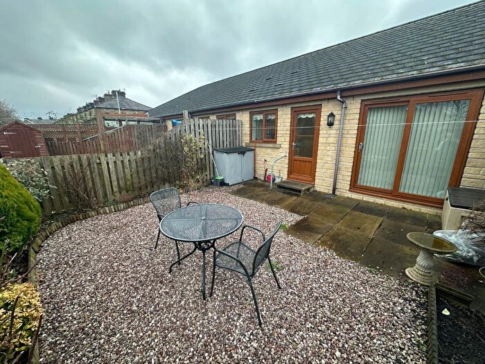 2 Bedroom Bungalow To Rent In Groveside Park, Burnley, BB12