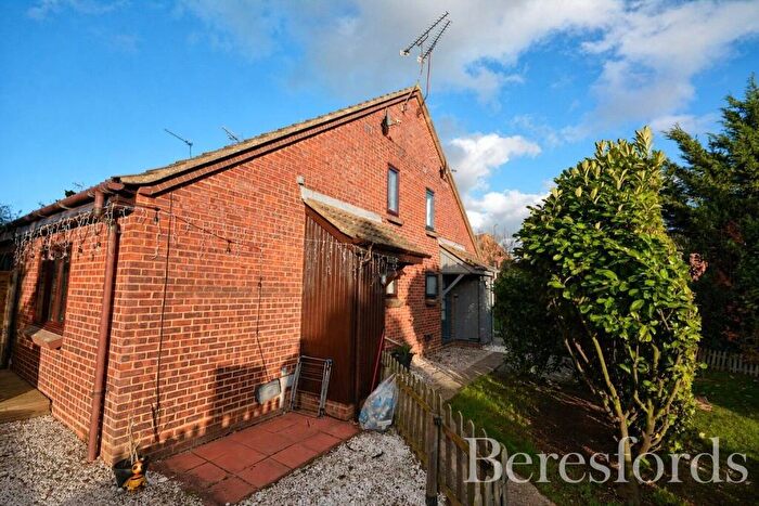 1 Bedroom Semi-Detached House For Sale In Beardsley Drive, Chelmsford, CM1