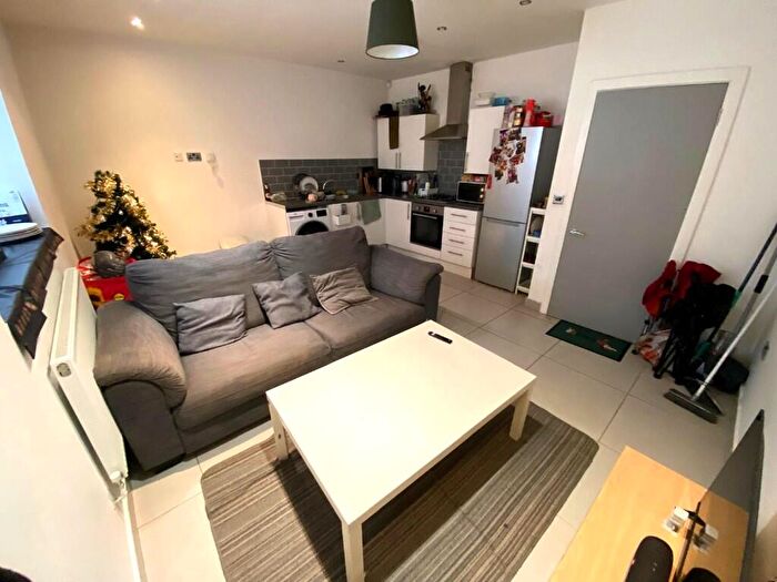 4 Bedroom Terraced House To Rent In Carlisle Street, Cardiff(City), CF24