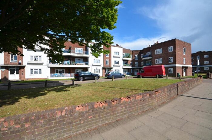 3 Bedroom Flat To Rent In Elthorne Court Church Lane, London, NW9