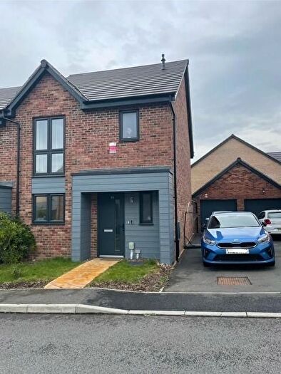 3 Bedroom Semi-Detached House For Sale In Woodlands Place, Blythe Valley, B90