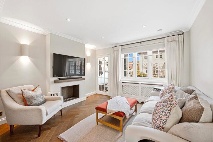 2 Bedroom Terraced House For Sale In South Road, Weybridge, KT13