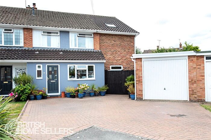 5 Bedroom Semi-Detached House For Sale In Hanley Close, Windsor, Berkshire, SL4