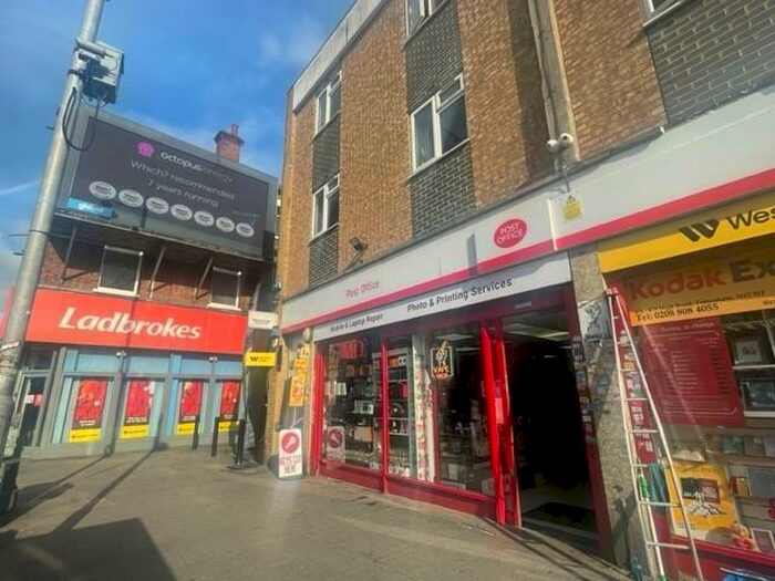 Studio To Rent In High Road, Tottenham, London, N17