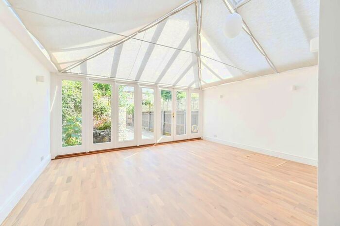 4 Bedroom Property To Rent In Orville Road, Battersea Square, London, SW11