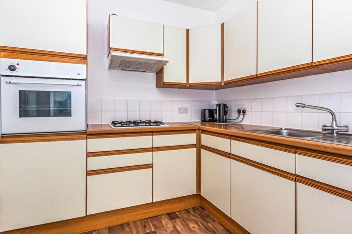 2 Bedroom Apartment To Rent In Copnor Road, Portsmouth, PO3