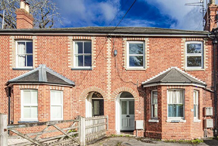 2 Bedroom Apartment To Rent In Flat Hillview, Goring On Thames, RG8