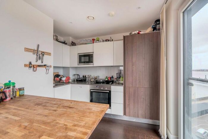 2 Bedroom Flat To Rent In Imperial Building, Woolwich, London, SE18