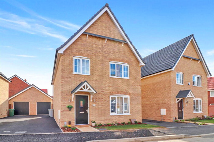 4 Bedroom Detached House To Rent In Coller Road, Old Catton, Noroflk, NR6