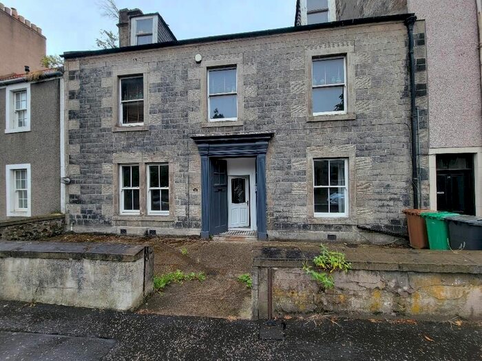 2 Bedroom Flat To Rent In Townsend Place, Kirkcaldy, KY1