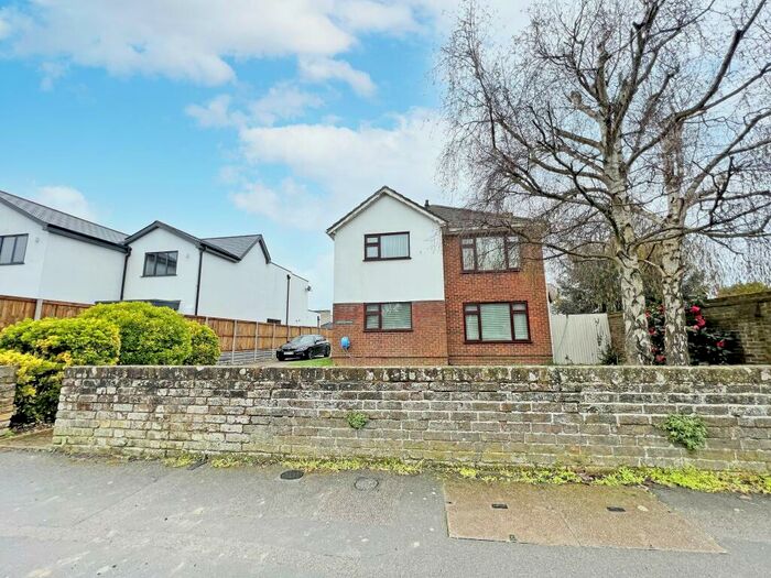 2 Bedroom Maisonette To Rent In Gladstone Road, Broadstairs, CT10