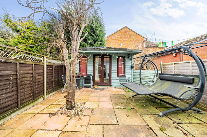 3 Bedroom Terraced House For Sale In Springfields Close, Padbury, Buckingham, MK18