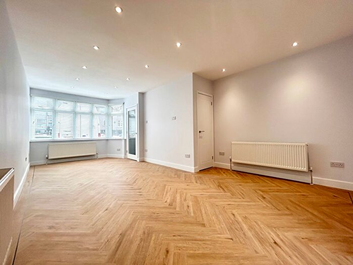 2 Bedroom Property To Rent In Parkside Avenue, Bexleyheath, DA7