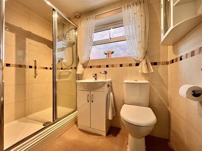 2 Bedroom Detached Bungalow For Sale In Main Street, Tollerton, YO61