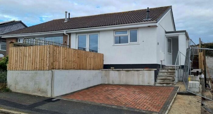 2 Bedroom Semi-Detached House To Rent In Glen Park, Pensilva, PL14