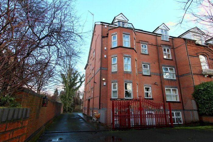 2 Bedroom Flat To Rent In Withington Road, Manchester, M16