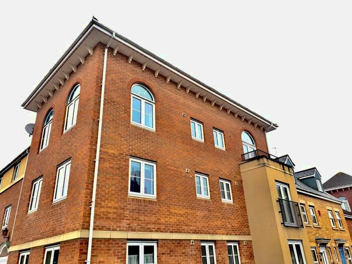 2 Bedroom Flat To Rent In Wisley Walk, Weston-Super-Mare, BS24