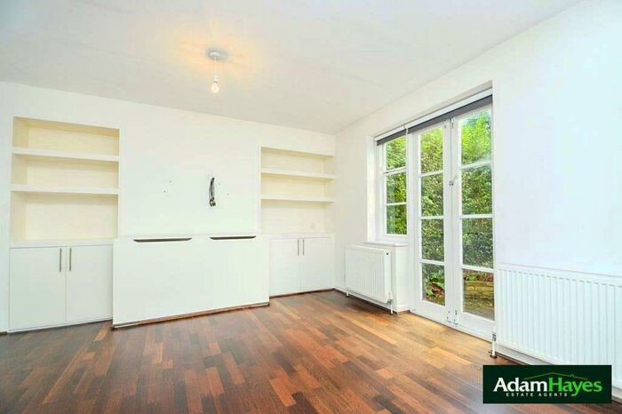 3 Bedroom Cottage To Rent In Creswick Walk, Hampstead Garden Suburb, NW11