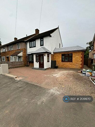 3 Bedroom Semi-Detached House To Rent In Ruthven Avenue, Waltham Cross, EN8