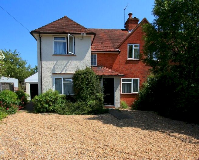 5 Bedroom Semi-Detached House To Rent In Sycamore Road, Reading, Berkshire, RG2