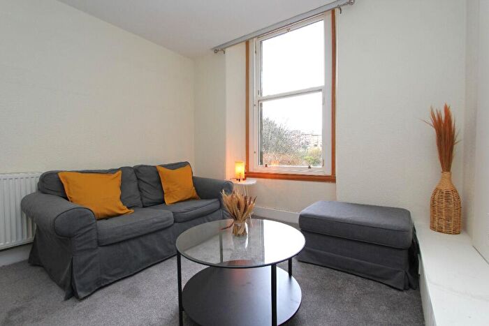 2 Bedroom Flat To Rent In Dalry Road, Dalry, Edinburgh, EH11